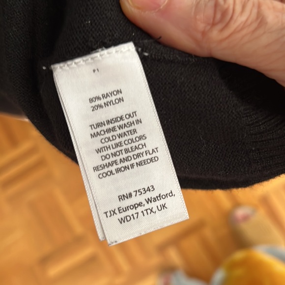 Black button up cardigan - Picture 3 of 3